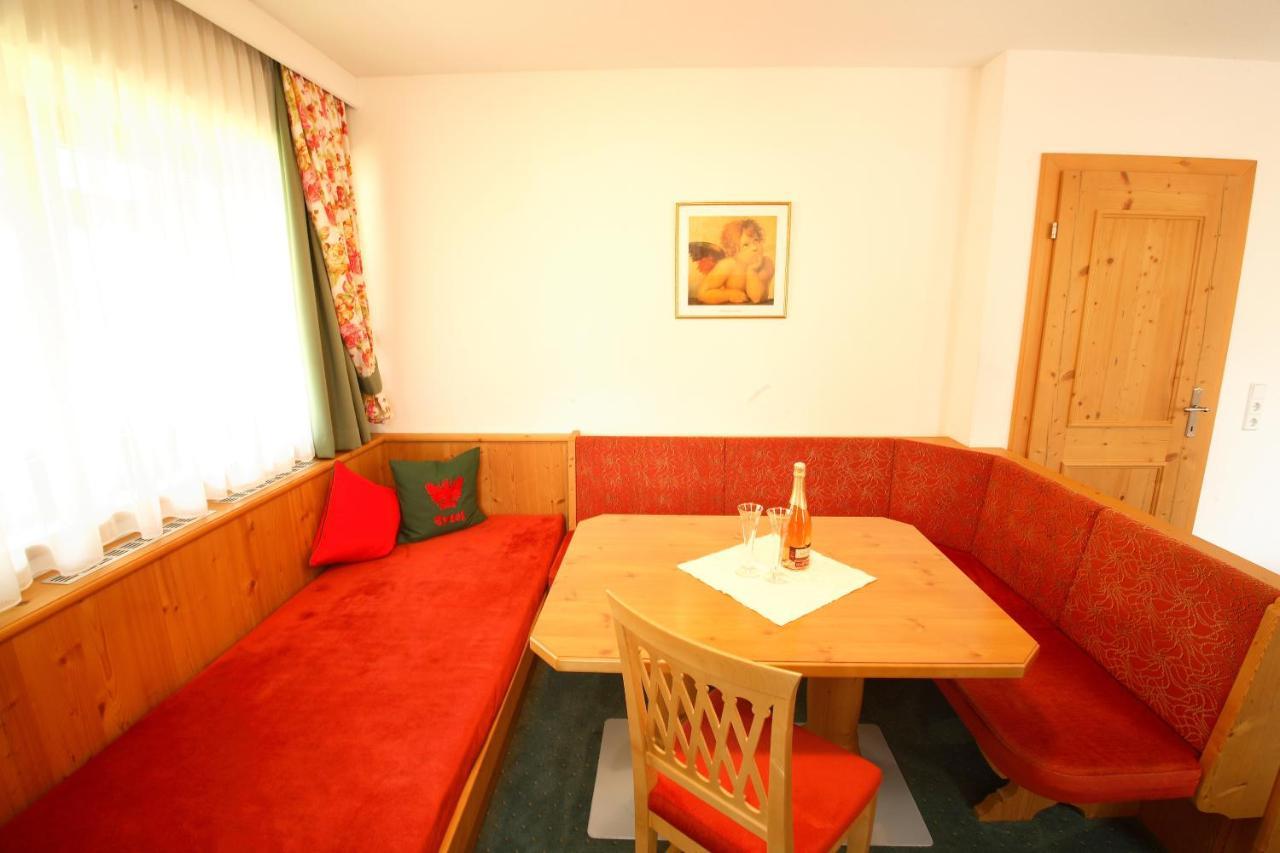 Ferienhof Lackner Ried im Zillertal Room photo